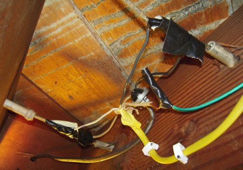 The Importance of Ground Wires in Residential Electrical Systems: A Safety Expert's Perspective